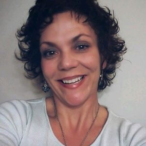 Meet your Posher, Valerie